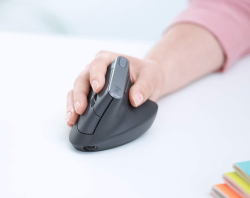LOGITECH 